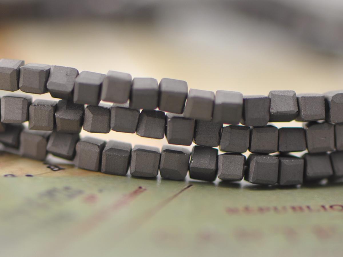 190 beads- Faceted Glass Cube, 2mm Tiny Faceted Crystal beads, (#FZ-02)